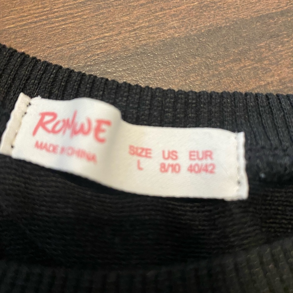 sweatshirt - Picture 3 of 4